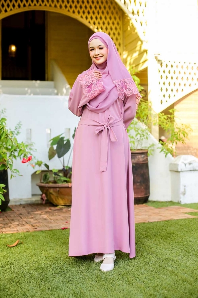 Kalista Abaya Pink